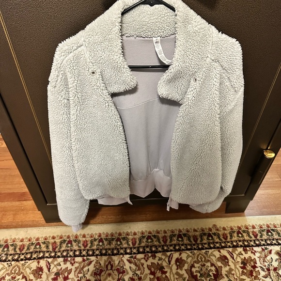 Cozy Gray Sherpa Jacket ALO - Picture 1 of 8